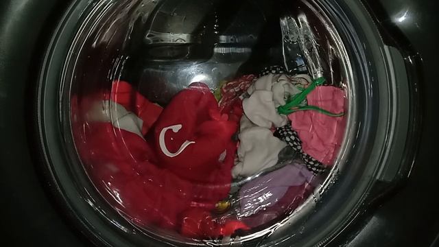 Стирка детского белья смотреть онлайн