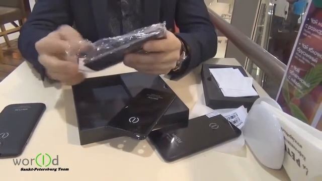 World Phone 4 Лучший Смартфон XXI века!!! смотреть онлайн