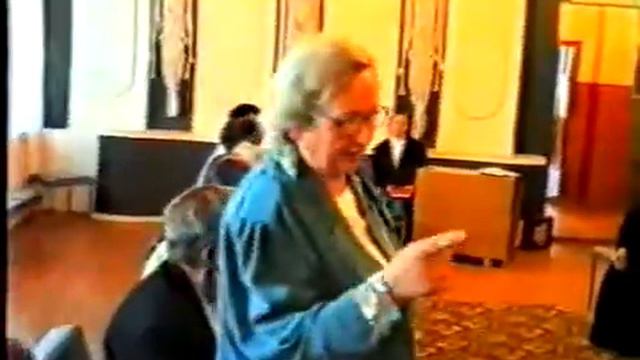 А годы летят, наши годы, как птицы, летят... смотреть онлайн