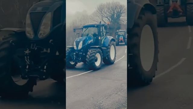? Самое странное движение тракторов в мире #technologies #технологии #tехнології смотреть онлайн