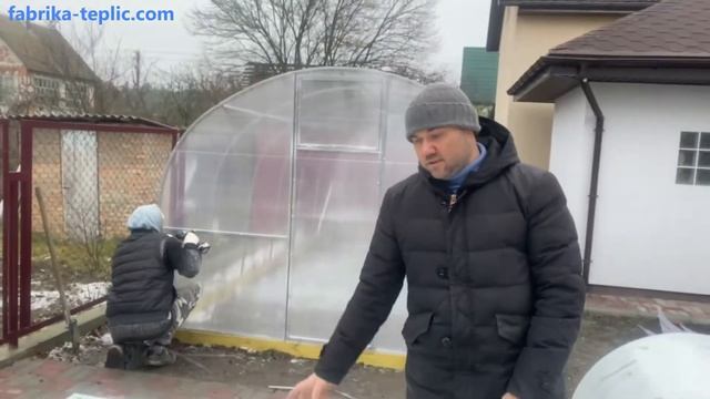 Устанавливаем теплицу "Титан" 3х6 с поликарбонатом. Каркас из оцинкованной квадратной трубы смотреть онлайн