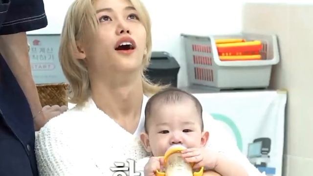 [ озвучка Wiosue] Няньки Stray Kids?