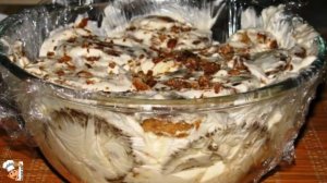 Торт из пряников со сметаной и бананами без выпечки