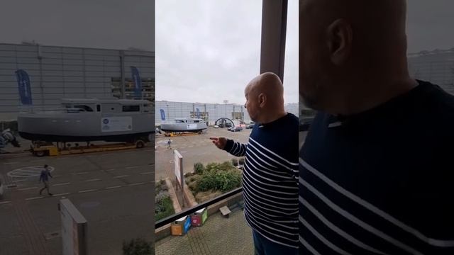 Как затащить яхту в Ангар ??⚓️Бот Шоу Дюссельдорф 23/01/2023 ⛵️Boot Show Dusseldorf смотреть онлайн