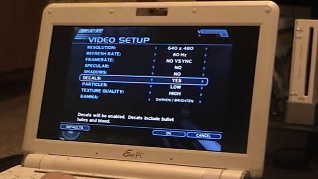 Gaming on the ASUS Eee PC 901 смотреть онлайн