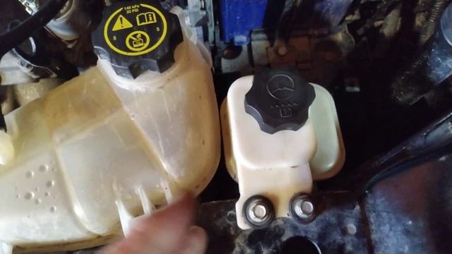 Замена жидкости в ГУР на Шевроле Кобальт. смотреть онлайн