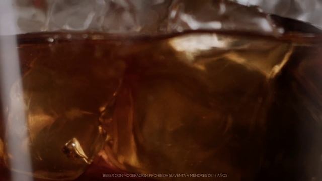 Martini Rocks Rosso смотреть онлайн