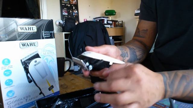 Wahl Cordless Super Taper Review and what comes in the box смотреть онлайн