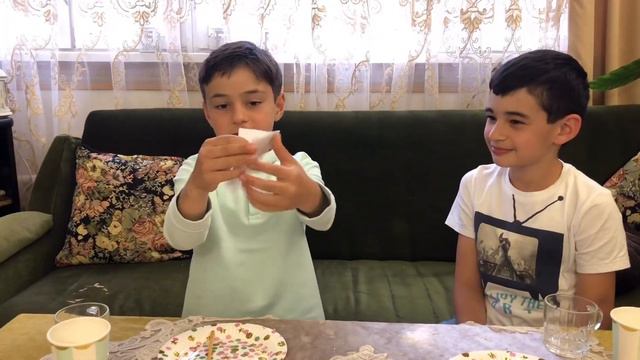 ИГРА В СОЛЕНЫЕ ПАЛОЧКИ... смотреть онлайн