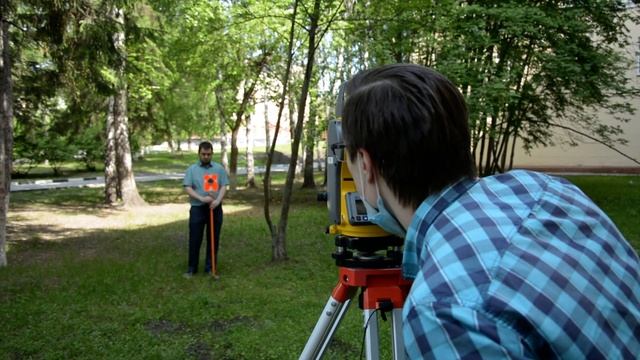 Вынос точки в натуру электронным тахеометром Trimble M3 ч2 смотреть онлайн