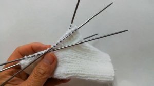 Детские носочки спицами для новорожденных 0 до 6 месяцев. Подробный МК для начинающих рукодельниц?