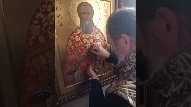 Оставили нательный Годеновский крестик в дар храму Иоанна Кронштадтского в Беркаките. смотреть онлайн