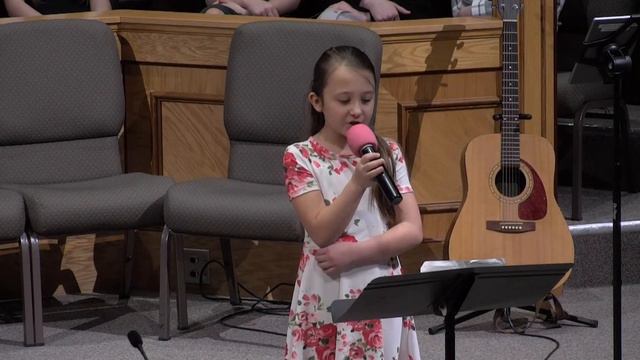 Говорят на свете очень трудно жить | Анжелина Шинтарь смотреть онлайн