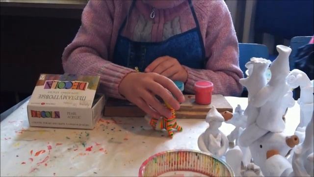 Я подарю БАБУШКЕ свою игрушку из глины смотреть онлайн