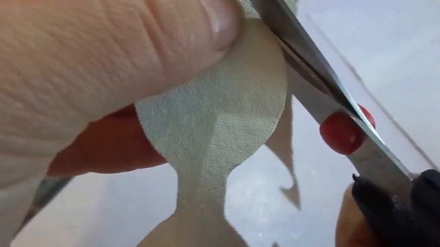 МК очень нежные бантики из репсовых лент и кожзама. смотреть онлайн