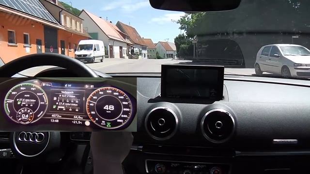 Audi A3 e-tron: Rundfahrt rein elektrisch (mit "Vollstrom" und "Autopilot") смотреть онлайн