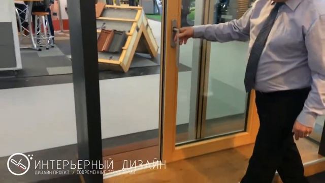 Демонстрация оконных систем на выставке в Мюнхене, Германия смотреть онлайн