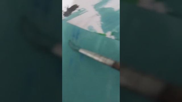 Результат смешивания белого синего и зелёного цветов. смотреть онлайн