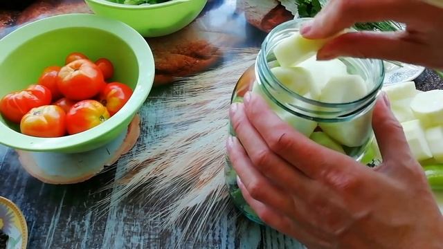 Маринад "Праздничное Ассорти". Разные маринованные овощи в банке на праздничный стол. смотреть онлайн