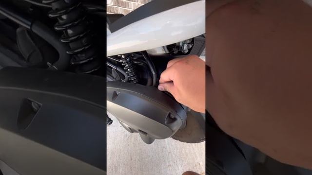 Honda Ruckus rear fender removal смотреть онлайн