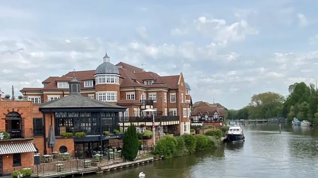 Прогулка по улочкам Виндзора и Итона. Windsor and Eaton street walk смотреть онлайн