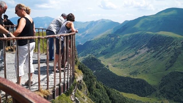 Russia–Georgia Friendship Monument(გუდაურის პანორამული გადასახედი) Gadauri |Монумент дружбы народов смотреть онлайн