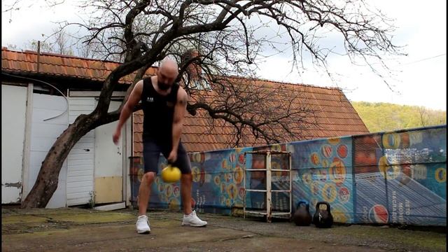 Челлендж с гирей "РЫВОК + ТОЛЧОК ПО ЛЕСЕНКЕ" смотреть онлайн