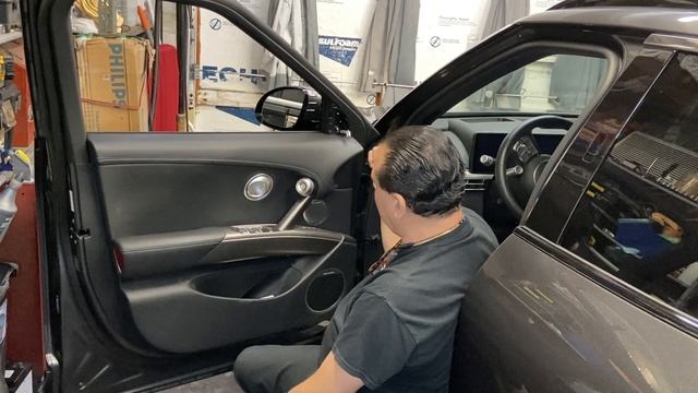 How to remove front door panels 2023 Hyundai Genesis GV60 смотреть онлайн