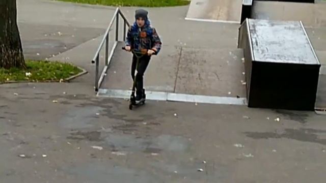 ПОКАТУШКИ НА САМОКАТЕ