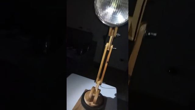 Самодельный Светильник из фары.