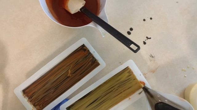 Groovy Modified Peacock Swirl! Soap Challenge Club attempt. Honey almond fragrance. Lava lamp! смотреть онлайн