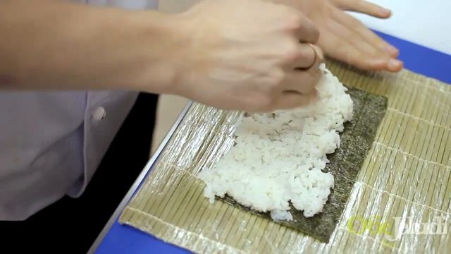 Как готовятся роллы, от шеф повара смотреть онлайн