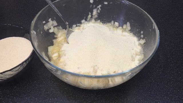 Всего 20 рублей и вы накормите всю семью. ВКУСНО и просто. Луковые котлеты рецепт.Recipe смотреть онлайн