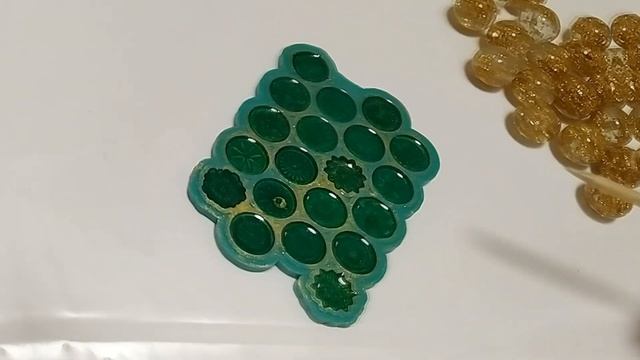Шляпки для бусин из эпоксидной смолы. смотреть онлайн
