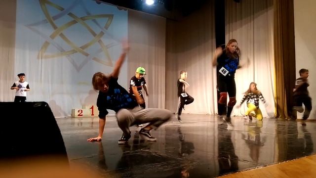базовые движения хип-хоп в севастополе. Танцы для парней хип хоп. Как танцевать хип хоп смотреть онлайн