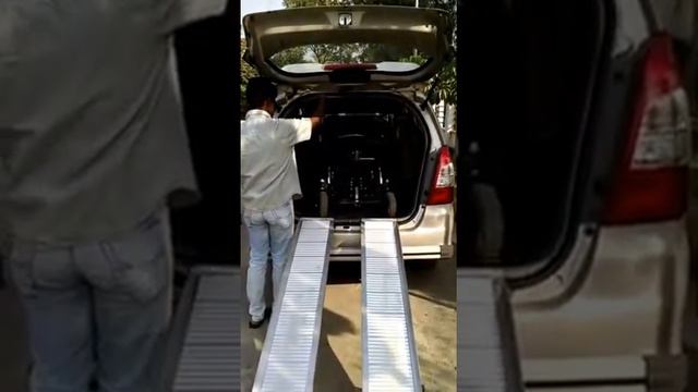 automatic battery powered moving chair смотреть онлайн