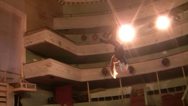 Номер воздушной гимнастки студии "Старый цирк", Харьков смотреть онлайн