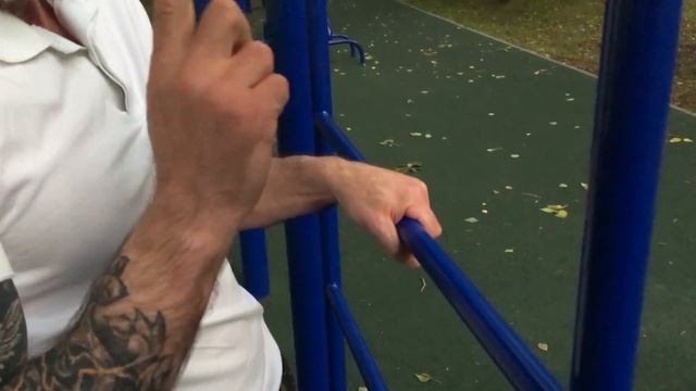 Дядя Слава показывает как сделать кисти рук сильными за одну неделю смотреть онлайн