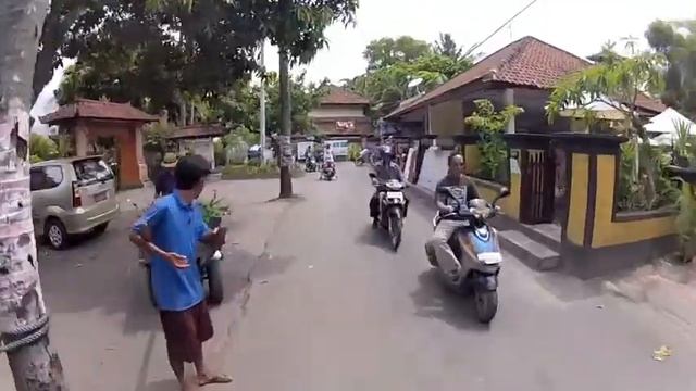На дорогах Бали смотреть онлайн