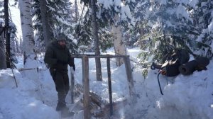 НЕДЕЛЯ В ТАЙГЕ | СТРОЮ УКРЫТИЕ ИЗ СТРЕЙЧ-ПЛЕНКИ / -40°C