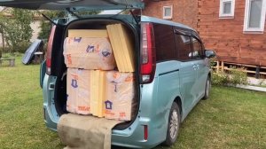 Toyota Noah, Voxy, Esquire hybrid. Салон и вместительность.