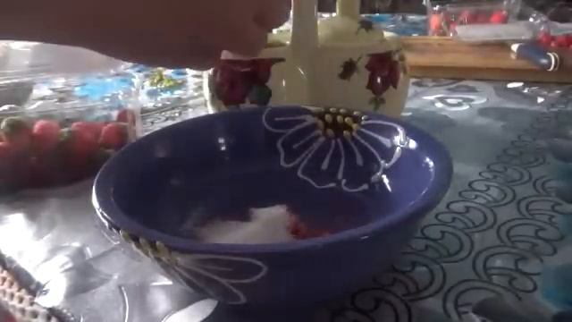 Клубничный рай, рецепты масок для лица и не только... смотреть онлайн