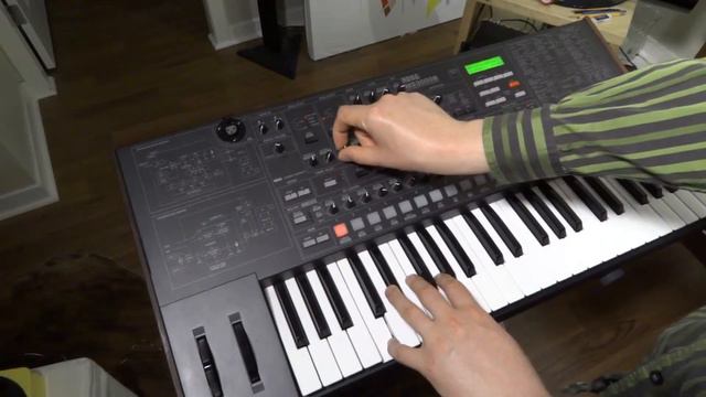 Synth Jam August 26th 2011 - Korg MS2000B played by Geoff Peters смотреть онлайн