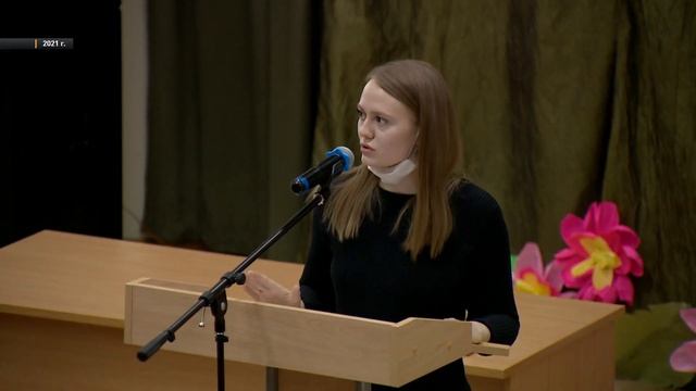 В Ноябрьске продолжается работа над улучшением качества уличного освещения смотреть онлайн