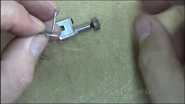 Как поставить иглодержатель на Brother Star- 60. Видео №100.