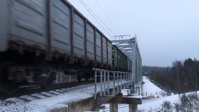 Электровоз ВЛ11М-217А/218 с грузовым поездом перегон Кубинка 1-Акулово 30.12.2020 смотреть онлайн
