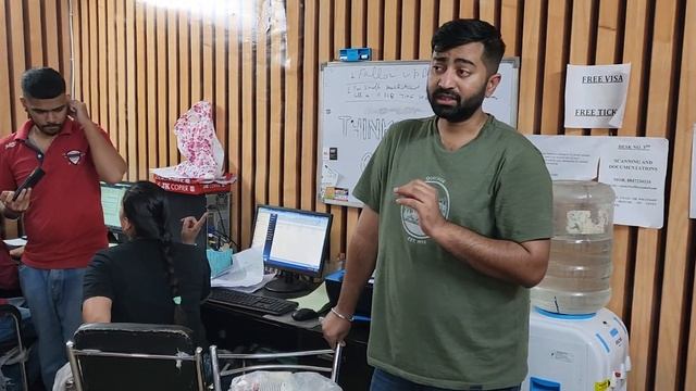 EMIRATES FLIGHT CATERING SERVICE DUBAI....INTERVIEW AT OUR OFFICE CHANDIGARH...THINK2FLY PVT LTD CH смотреть онлайн