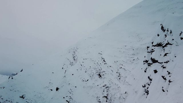 Mavic mini / mosquito suíçinho subindo os alpes montanhosos смотреть онлайн