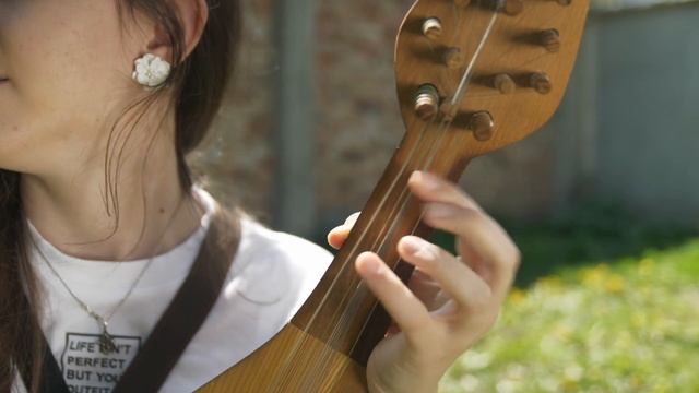 Гълъбовска ръченица - изпълнява Мария В. Иванова смотреть онлайн