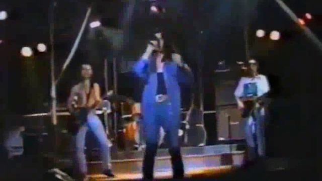 А.Монин, рок-группа "Круиз". Концерт в клубе "Master". 24.02.1995г. "Гонка". смотреть онлайн